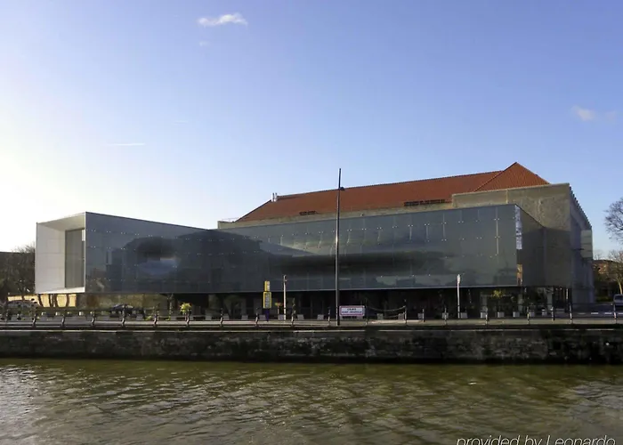 Ibis Car Ferry 3* Calais