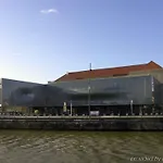 Ibis Car Ferry 3* Calais