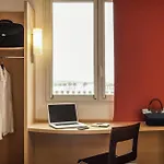 מלון Ibis Car Ferry 3*