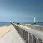 Ibis Car Ferry מלון קאלה