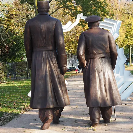 Ibis Car Ferry Szálloda
