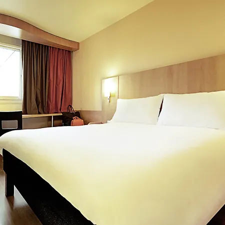 Ibis Car Ferry 3* Кале