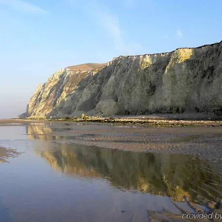 Szálloda Ibis Car Ferry