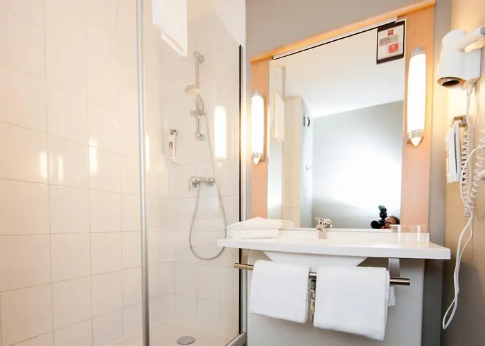 Ξενοδοχείο Ibis Car Ferry 3*