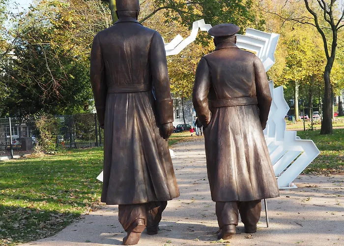 Ibis Car Ferry Ξενοδοχείο